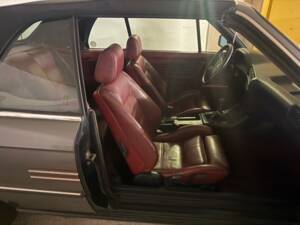 Bild 10/13 von BMW 320i (1990)