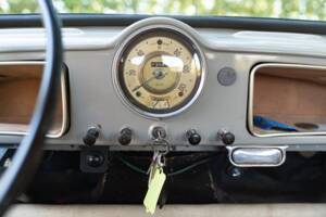 Image 41/50 of Morris Minor 1000 (1958)