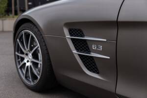 Image 11/45 of Mercedes-Benz SLS AMG Roadster (2012)
