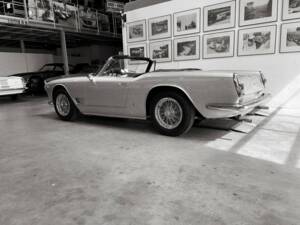 Afbeelding 2/16 van Maserati 3500 GTI Spyder Vignale (1962)
