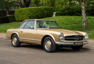 Immagine 2/21 di Mercedes-Benz 250 SL (1967)