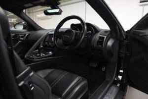 Afbeelding 49/50 van Jaguar F-Type R (2014)