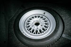 Bild 49/50 von BMW 635 CSi (1989)