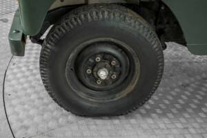 Image 22/50 of Land Rover 109 (1978)