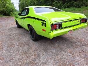 Image 5/10 of Plymouth Duster (1973)