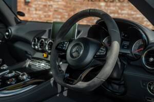 Image 41/67 of Mercedes-AMG GT-R (2018)