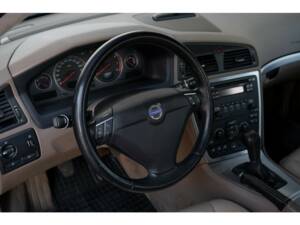 Image 26/43 of Volvo V 70 2.4 (2007)