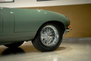 Image 13/50 of Jaguar E-Type 4.2 (1966)