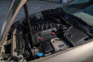 Image 74/91 de Jaguar XK8 4.0 (2000)