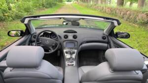 Imagen 39/58 de Mercedes-Benz SL 350 (2005)