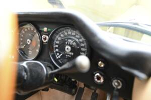 Image 48/50 de Jaguar E-Type (2+2) (1969)