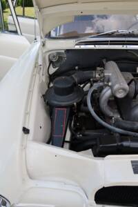 Image 15/32 of Mercedes-Benz 200 D (1966)