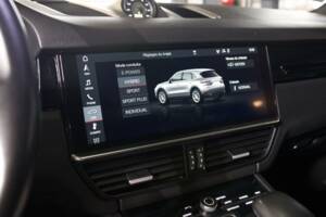 Image 15/17 of Porsche Cayenne E-Hybrid (2018)