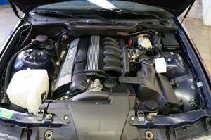 Image 31/33 of BMW 323ti Compact (1999)