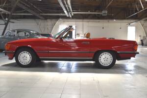 Image 4/94 of Mercedes-Benz 560 SL (1988)