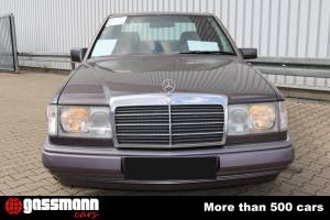 Image 2/15 of Mercedes-Benz 300 D (1990)