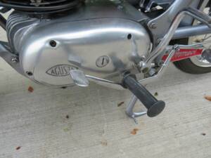 Bild 29/45 von MV Agusta 150 Sport (1953)