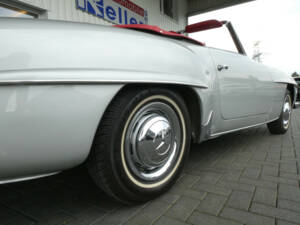 Image 23/26 of Mercedes-Benz 190 SL (1957)