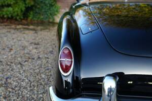 Image 28/50 of Nash-Healey Roadster (1953)
