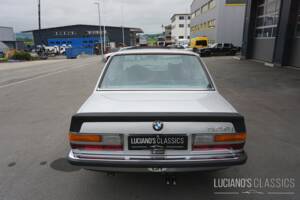 Image 7/59 of BMW 528i (1982)