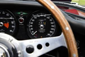 Image 21/49 de Jaguar E-Type (1970)