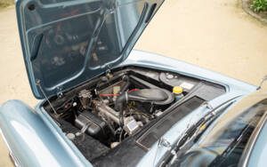 Image 83/88 of Peugeot 404 Coupé (1968)