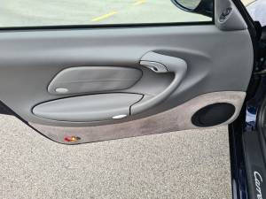 Image 22/23 of Porsche 911 Carrera (2004)