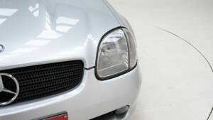 Image 12/15 de Mercedes-Benz SLK 230 Kompressor (1999)