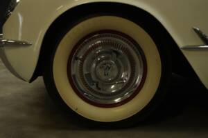 Image 33/50 of Chevrolet Corvette (1954)