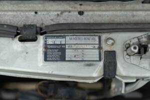 Image 49/50 of Mercedes-Benz 190 E 1.8 (1991)