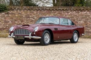 Image 21/50 de Aston Martin DB 5 Vantage (1965)