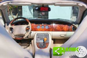 Image 2/10 of Jaguar XK8 4.0 (1997)