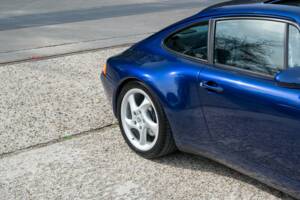 Afbeelding 13/44 van Porsche 911 Carrera (1994)