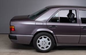Bild 6/38 von Mercedes-Benz 500 E (1992)