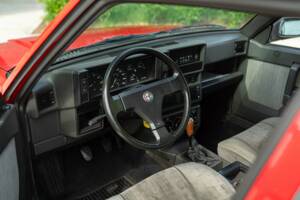 Image 21/45 of Alfa Romeo 75 1.6 (1991)