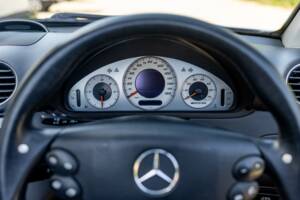 Image 41/50 of Mercedes-Benz CLK 55 AMG (2003)