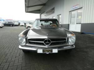 Image 2/27 of Mercedes-Benz 280 SL (1968)