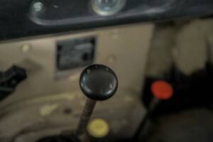 Image 28/50 of Land Rover 109 (1978)