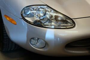 Bild 20/36 von Jaguar XKR (2001)
