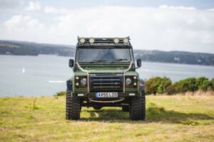 Image 7/31 de Land Rover Defender 110 (2005)