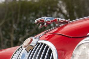 Image 33/50 of Jaguar Mk II 3.8 (1964)