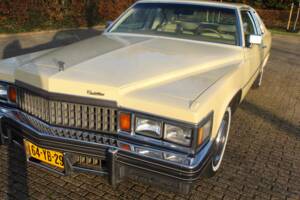 Image 20/56 of Cadillac Coupe DeVille (1977)