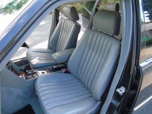 Bild 28/31 von Mercedes-Benz 260 E Lang (1991)
