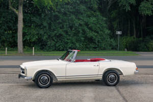 Image 10/60 of Mercedes-Benz 230 SL (1967)