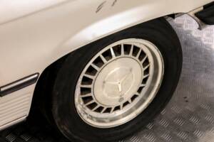 Bild 29/43 von Mercedes-Benz 380 SL (1982)