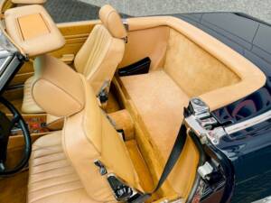 Image 19/36 de Mercedes-Benz 560 SL (1988)