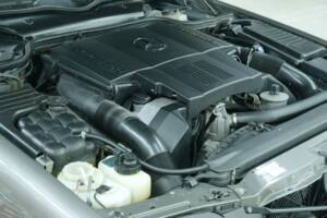 Image 25/50 of Mercedes-Benz SL 500 (1994)