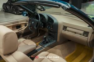 Immagine 17/24 di BMW 320i (1995)
