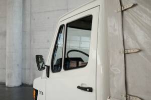 Image 16/43 of Mercedes-Benz T1 208 (1981)