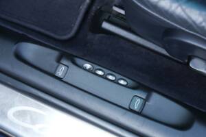 Image 15/50 of Porsche 911 Carrera 4S (2004)